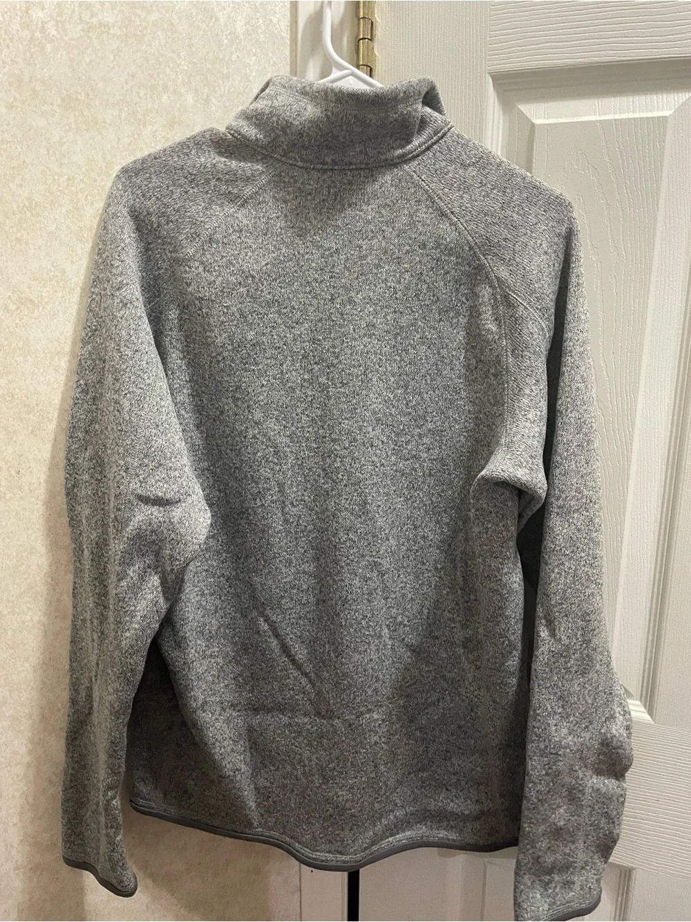 Patagonia Men’s Gray Full-Zip Fleece Jacket